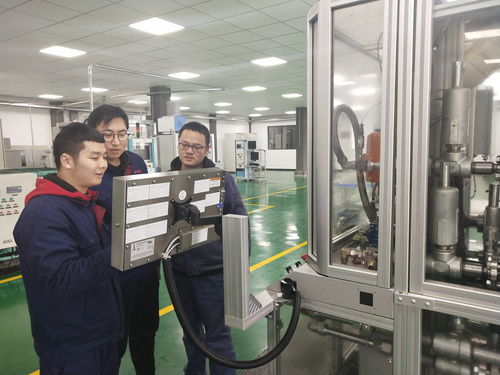 重慶 研發(fā)創(chuàng)新打破國外壟斷引領(lǐng)產(chǎn)業(yè)升級